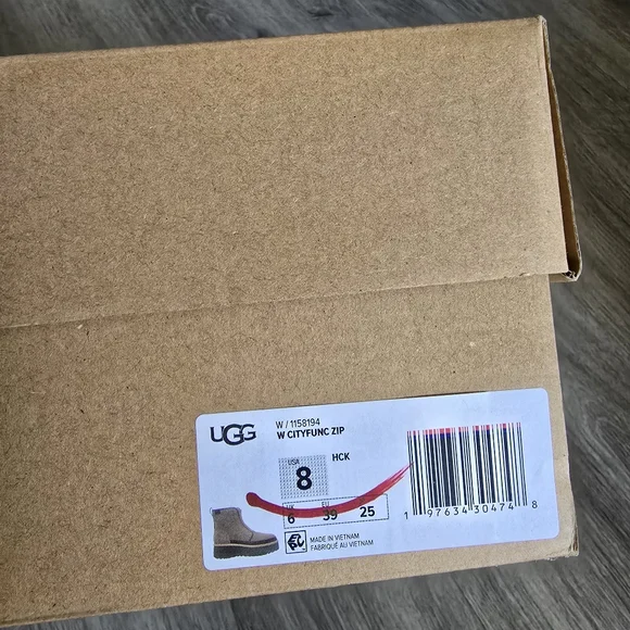 UGG Cityfunc Zip Boot